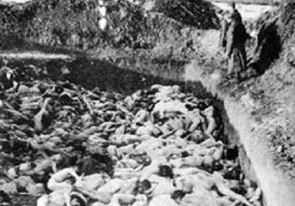Svibanj 1945. – Tezno – 15.000 – 20.000 žrtava – tenkovski rov s pobijenim hrvatskim ženama