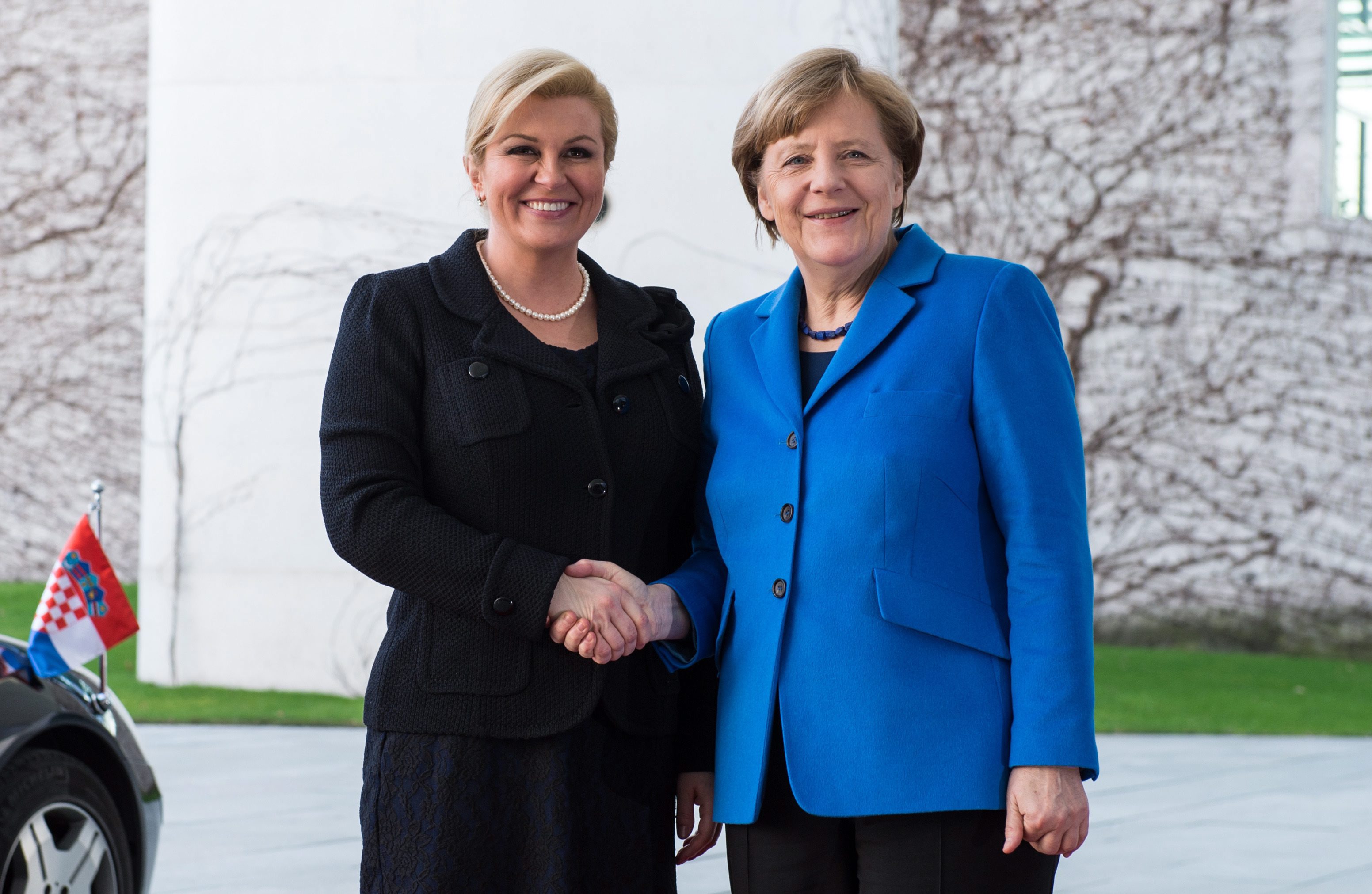 В какой стране женщина стала президентом. Колинда Грабар-Китарович Меркель. Колинда Меркель. Женщины главы государств.