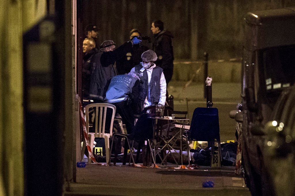 Пересадка париж. 13 Ноября 2015 Франция теракт Bataclan. Террористические акты в Париже 13 ноября 2015 года.