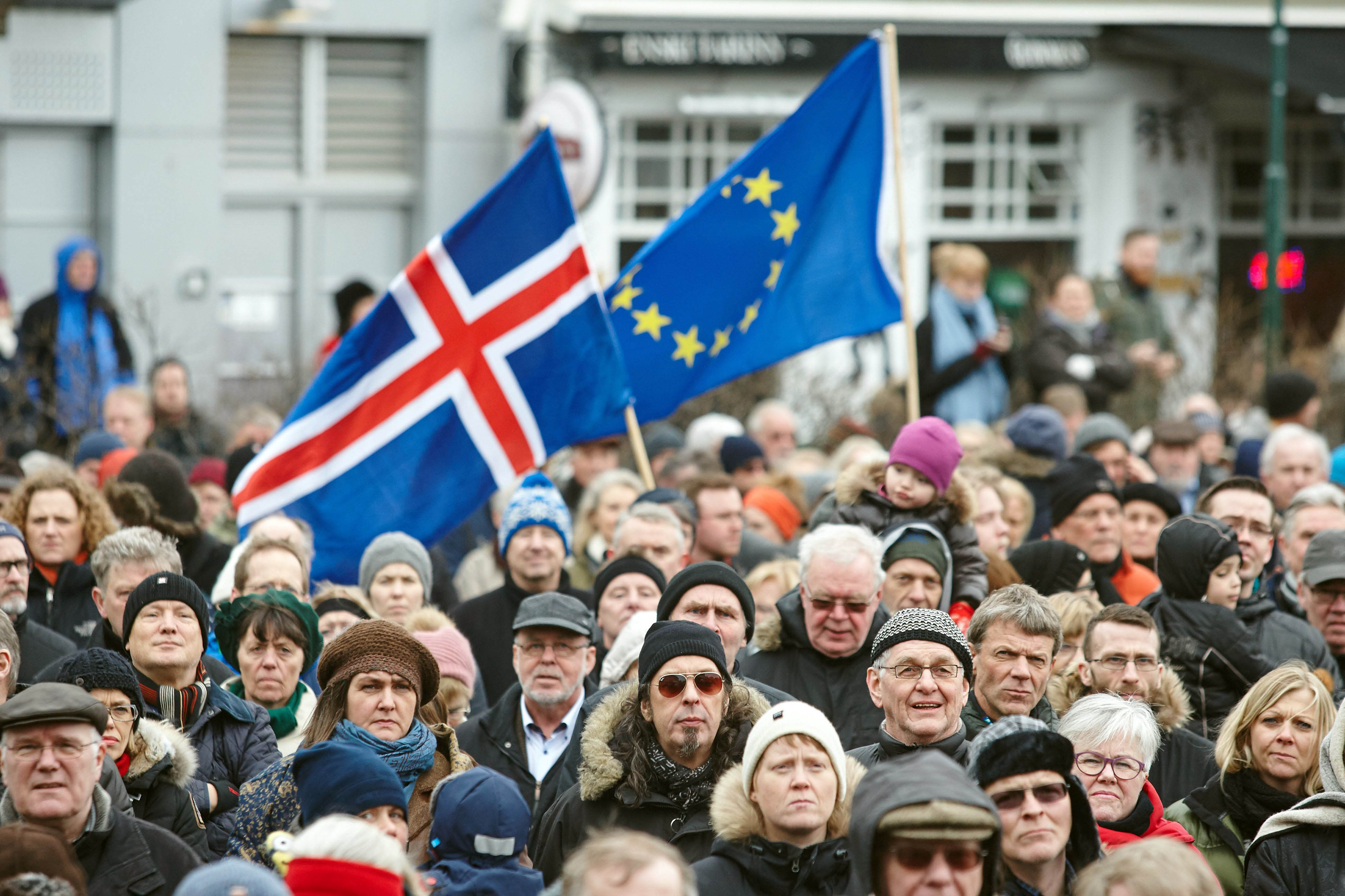 Исландия какая европа. Исландия население. Жители Исландии. Этнические исландцы. Численность людей в Исландии.
