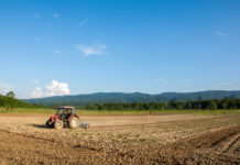 Čelnik svjetske tvrtke za proizvodnju gnojiva: Zbog rata bi prinosi usjeva mogli pasti za 50 posto