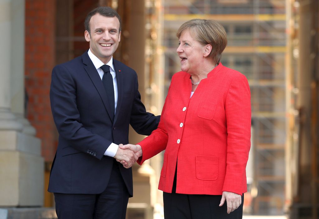 Macron predložio,Merkel pristala:Osnovat će se europske oružane snage! H20180419014523