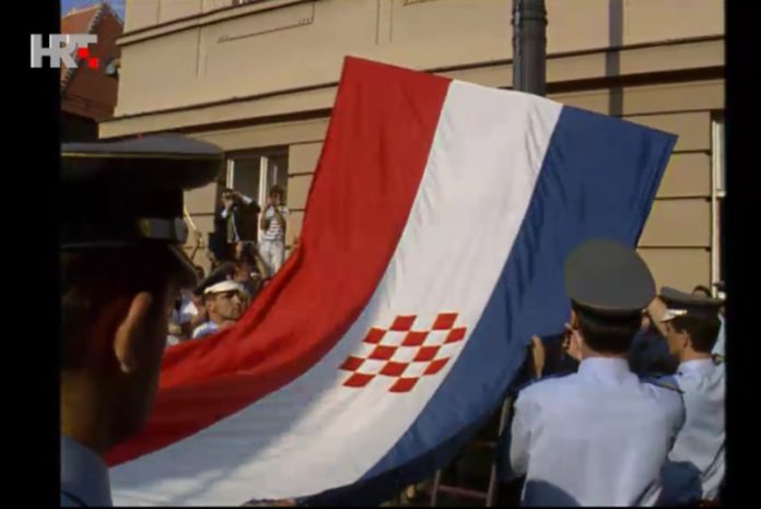 20. lipnja 1990. Nasilje nad hrvatskom povijesti Hrvatska_zastava-696x466