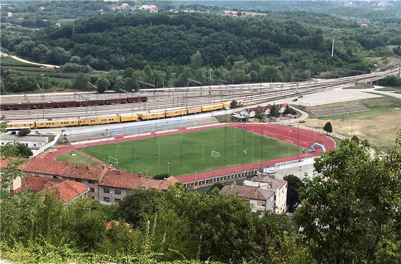 U Kninu otvorena nova atletska staza Knin-atletski-stadion