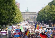 (VIDEO) Ponovljen veliki prosvjed u Berlinu protiv strogih ograničenja glede pandemije – uhićeno stotine mirnih prosvjednika