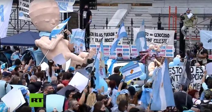 tisuće ljudi u argentini hodalo za život