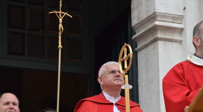 msgr. Uzinić u katedrali Gospe Velike u Dubrovniku