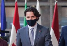 Trudeau gubi samokontrolu zbog prosvjeda: U parlamentu optužio Židovku da stoji pod 'nacističkom zastavom'