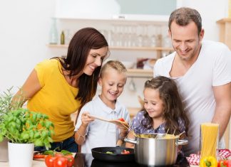 kuhanje obitelj zdravi obrok