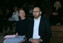 Društvene mreže ne štede Tomaševića i njegovu suprugu: Pogledajte komentare Društvene mreže ne štede Tomaševića i njegovu suprugu: Pogledajte komentare