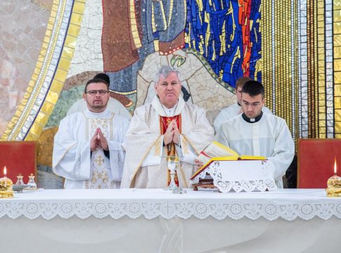 biskup vlado košić