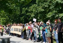 Medijsko tepanje i prostačka poruka prosvjednika u Osijeku: Snimatelj Hoda za život argumentima odgovorio na njihove tvrdnje
