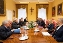 Sastali se kardinal Bozanić i Tomašević: Razgovarali o imovinsko-pravnim odnosima