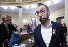 Tomašević tvrdi da su svinje krive za smrad na Jakuševcu; bivša vijećnica ga optužuje da je problem biootpad