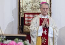 Božićna poruka nadbiskupa Kutleše: Vratimo Krista u središte naših božićnih proslava
