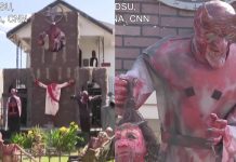 Amerikanac blasfemičnom 'izložbom' za Halloween razljutio susjede: Sotona koji drži Isusovu glavu samo je jedan od detalja