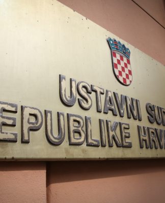 ustavni