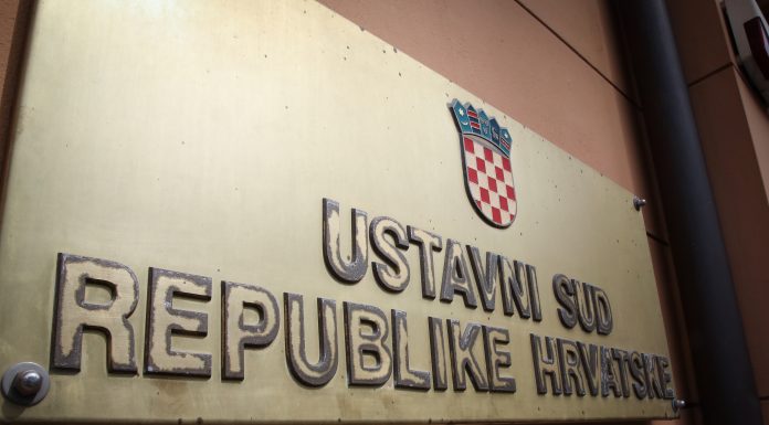 ustavni