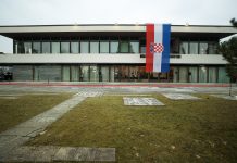 Incident na Pantovčaku: Muškarac pokušao ući u Ured predsjednika Incident na Pantovčaku: Muškarac pokušao ući u Ured predsjednika