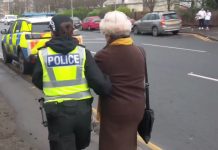 Novi slučaj progona UK: Žena uhićena jer se tiho molila u blizini klinike za pobačaj Novi slučaj progona UK: Žena uhićena jer se tiho molila u blizini klinike za pobačaj