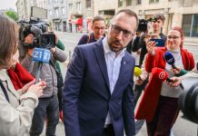 Đulić je imao veće ovlasti od ravnatelja, a postavio ga je izravno Tomašević Đulić je imao veće ovlasti od ravnatelja, a postavio ga je izravno Tomašević