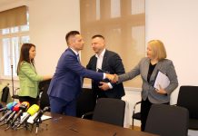 Bajaga izazvao žustru raspravu u Sisku: HDZ i SDP međusobno se optužuju Bajaga izazvao žustru raspravu u Sisku: HDZ i SDP međusobno se optužuju