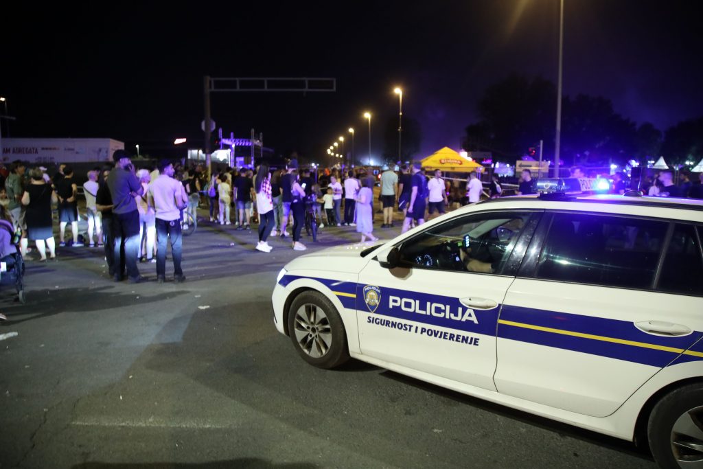 policija