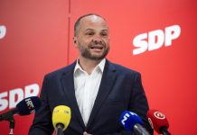 SDP traži drakonske kazne za ZDS, komunizam ne spominju: Čitatelji ih 'pokopali' SDP traži drakonske kazne za ZDS, komunizam ne spominju: Čitatelji ih 'pokopali'