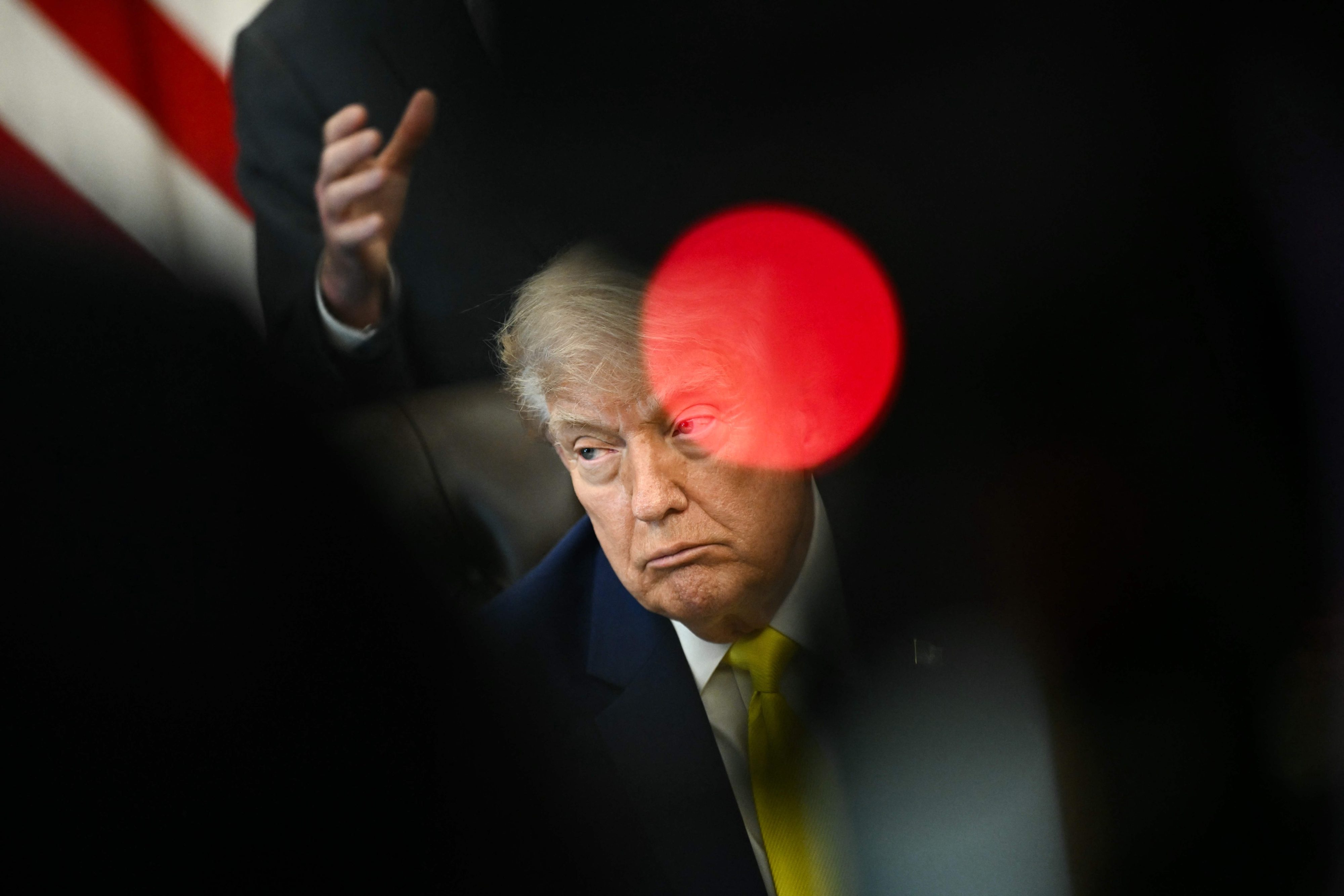 Trump najavio nove napade na Iran: Želi zauzeti otok Harg