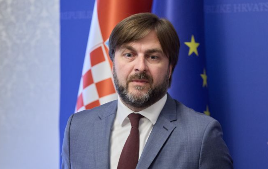 Beck: Ako netko farba kosu, mogao bi farbati i građane